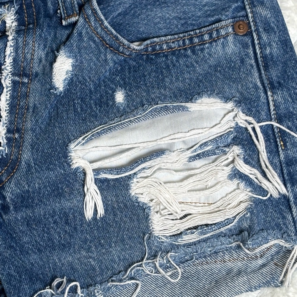 Levi's Classic Blue Ripped Jean Shorts - Picture 10 of 14